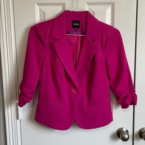Pink 3/4 sleeve suit jacket